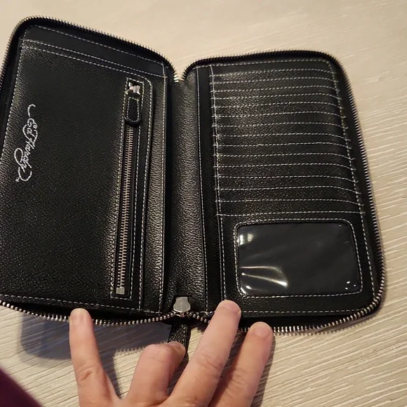 Vintage Ed Hardy Wallet - Picture 3 of 3